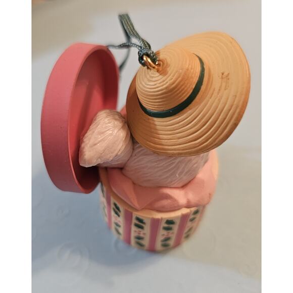 Vintage Avon Kitten Persion Cat In Pink Hat Box Christmas Ornament 1980s - Picture 4 of 8
